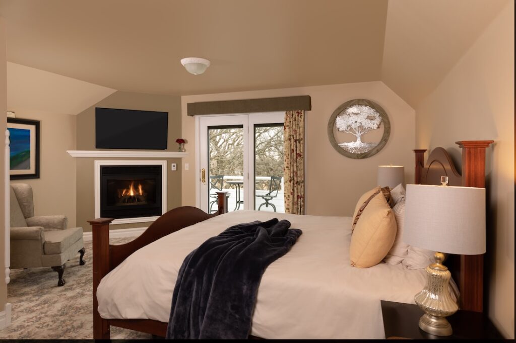 Photo of our Romantic Iowa Bed and Breakfast in the Iowa Great Lakes Region
